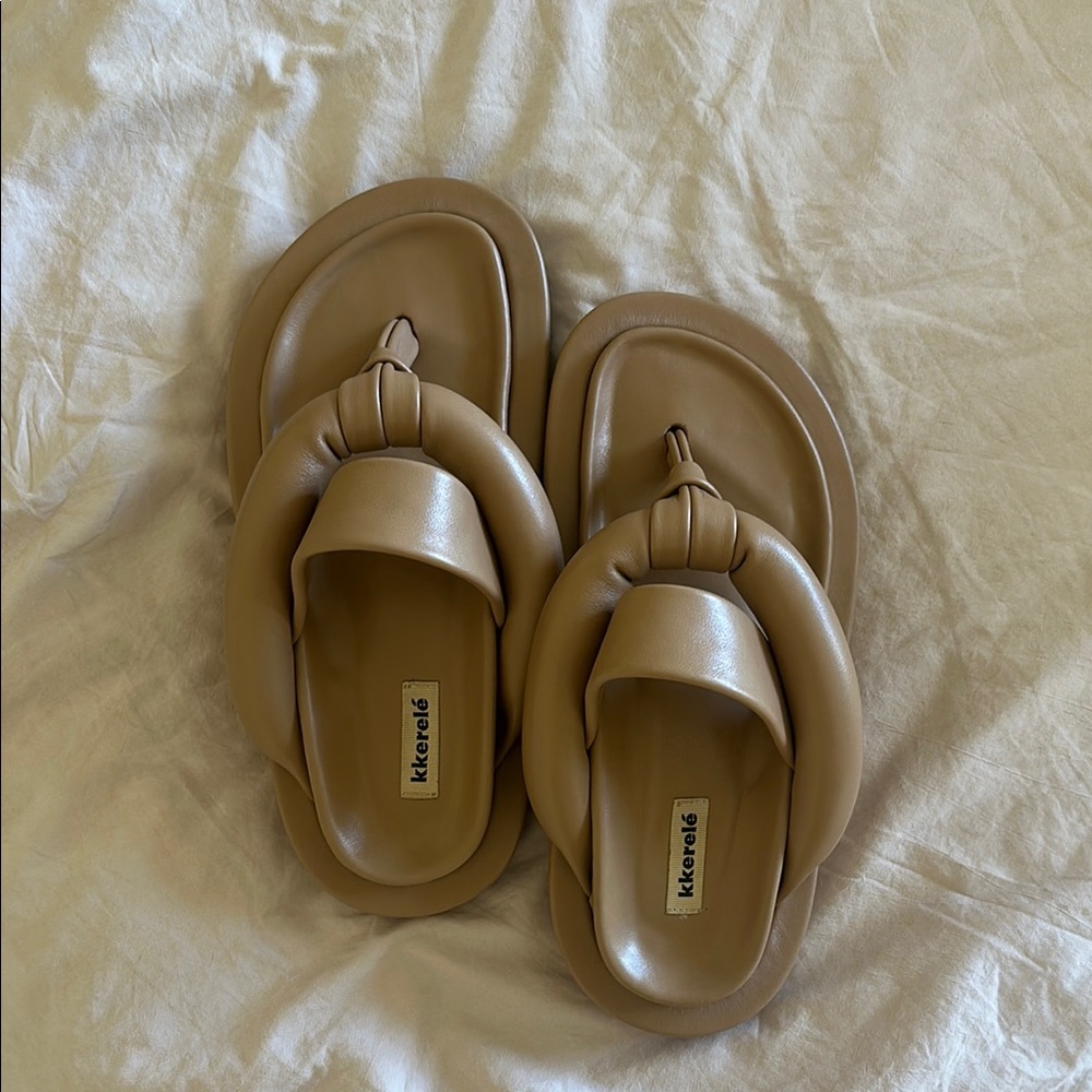 Kkerelé Bob Sandals - Unisex NWT